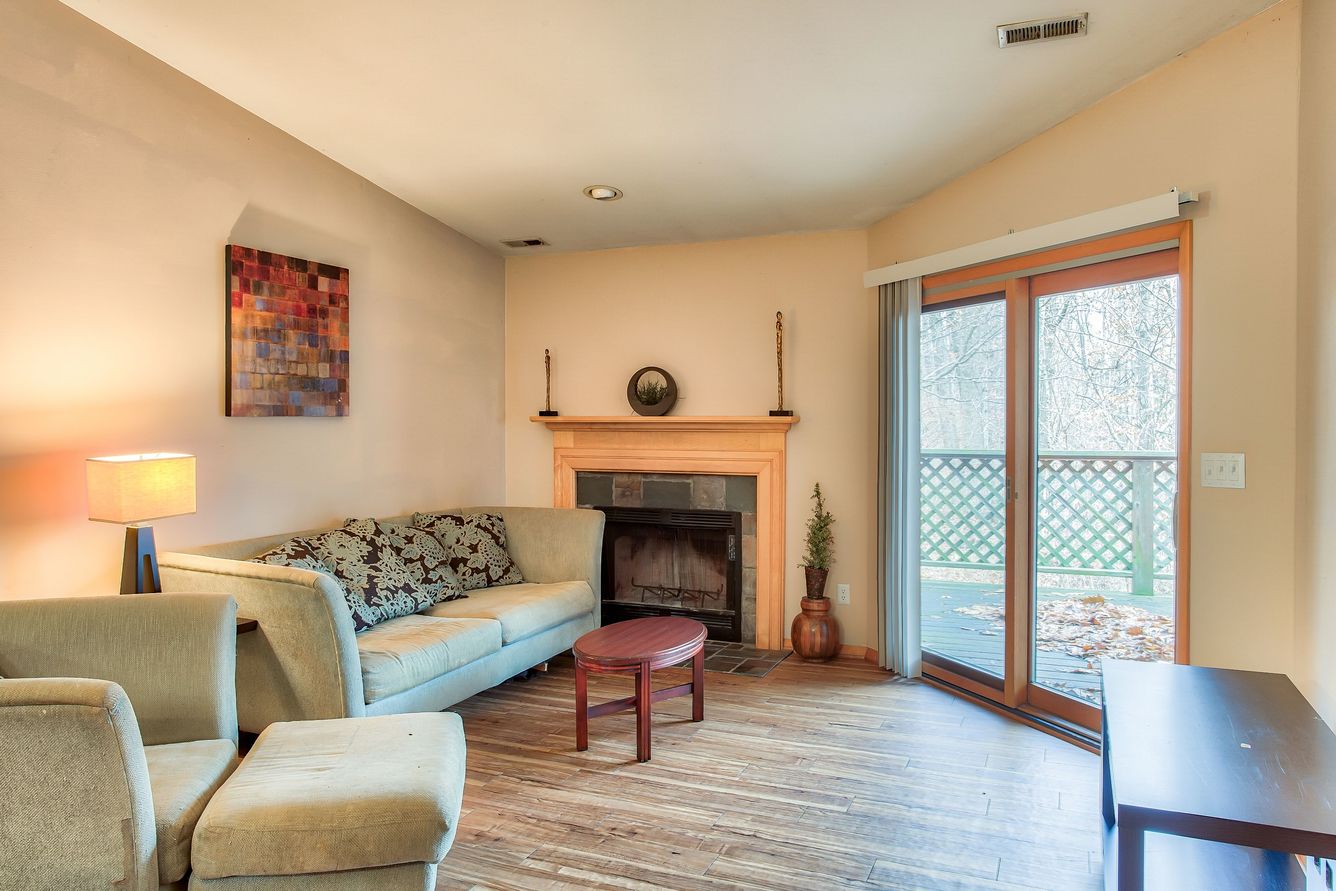 Apartments in Bloomington The Arbors Home