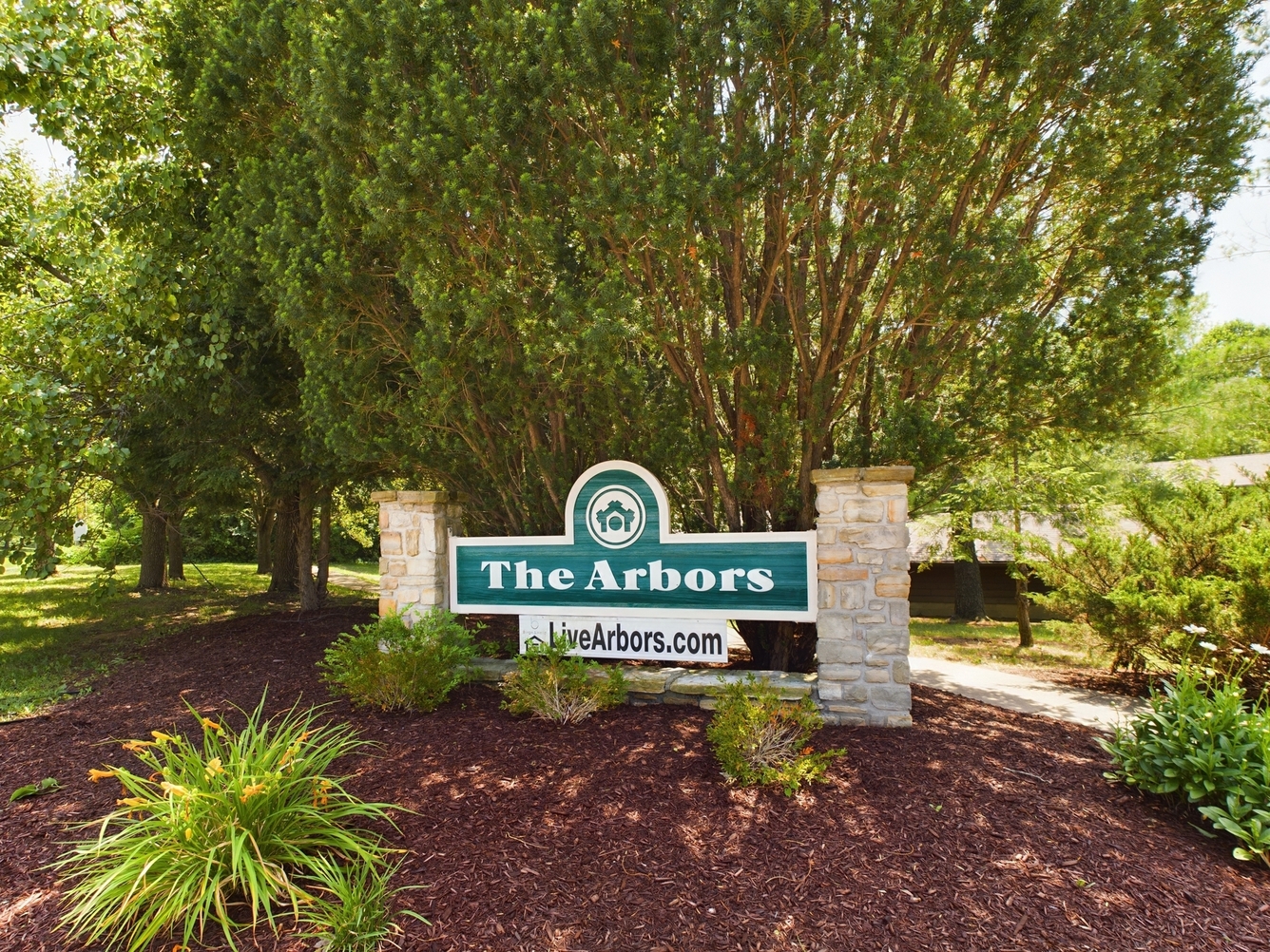 Apartments in Bloomington The Arbors Home